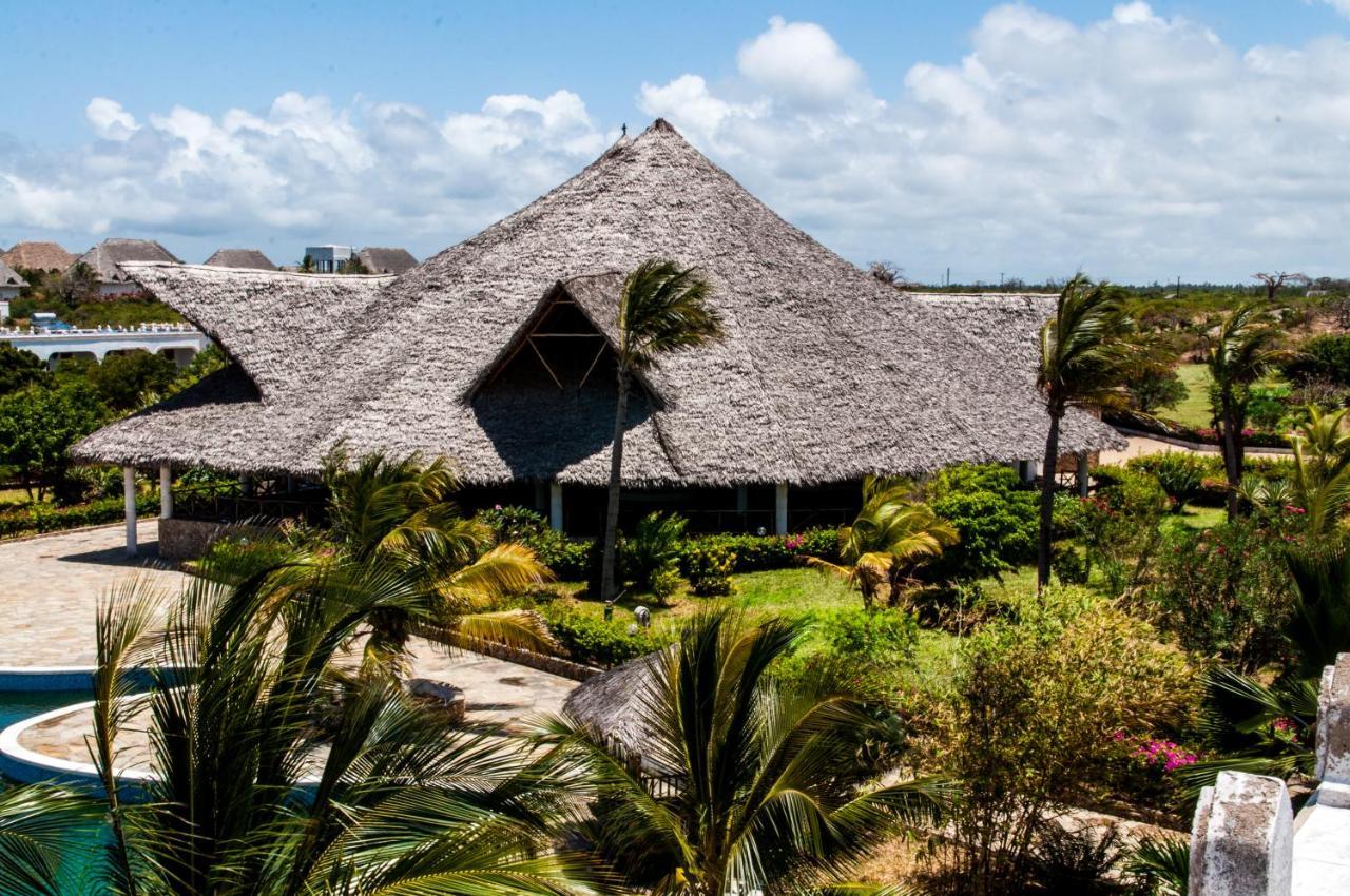 Twiga Beach Resort & Spa Ватаму Экстерьер фото