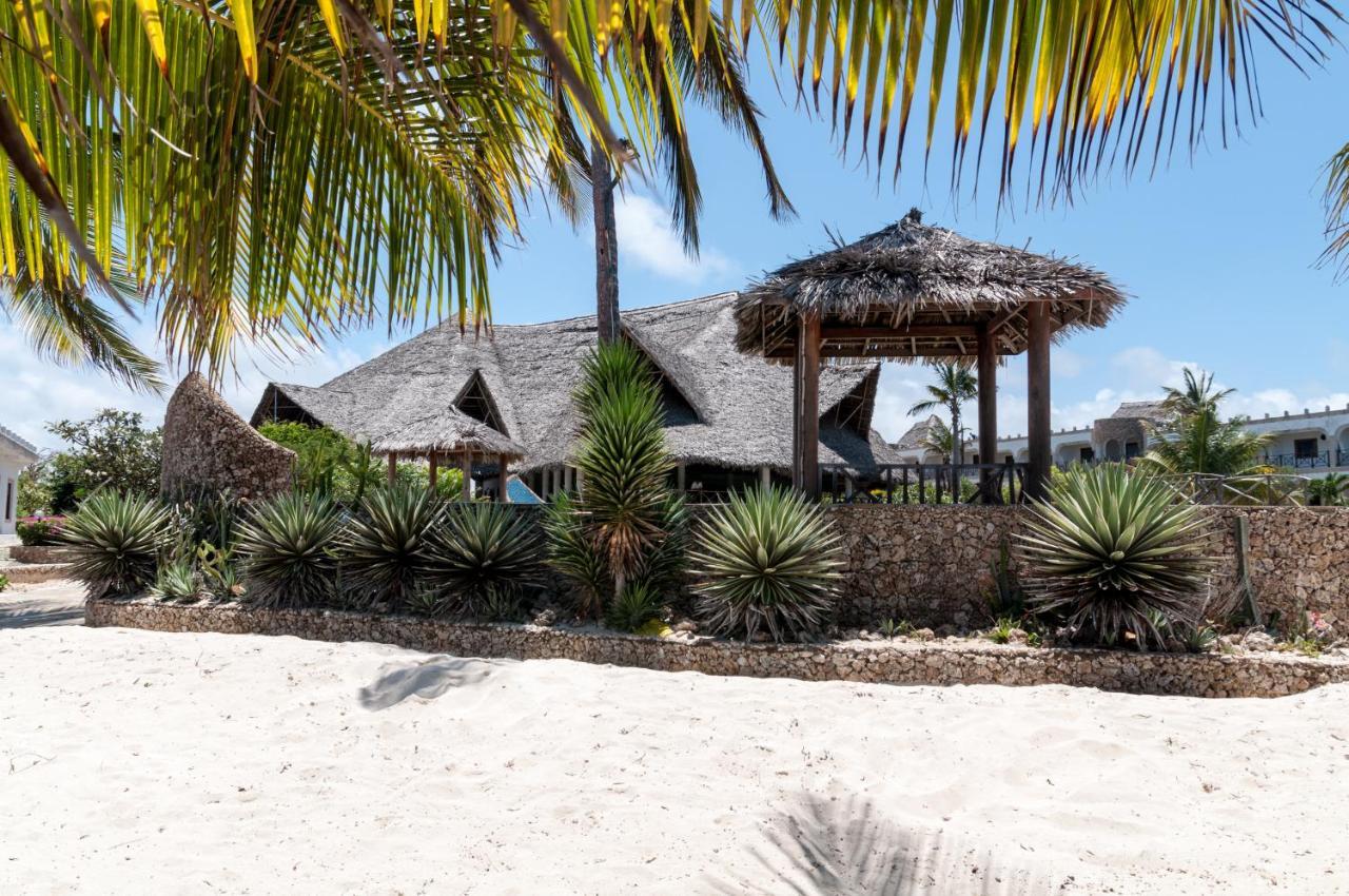 Twiga Beach Resort & Spa Ватаму Экстерьер фото