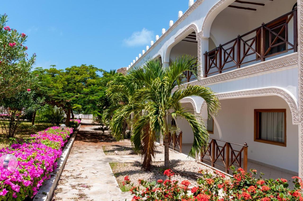 Twiga Beach Resort & Spa Ватаму Экстерьер фото