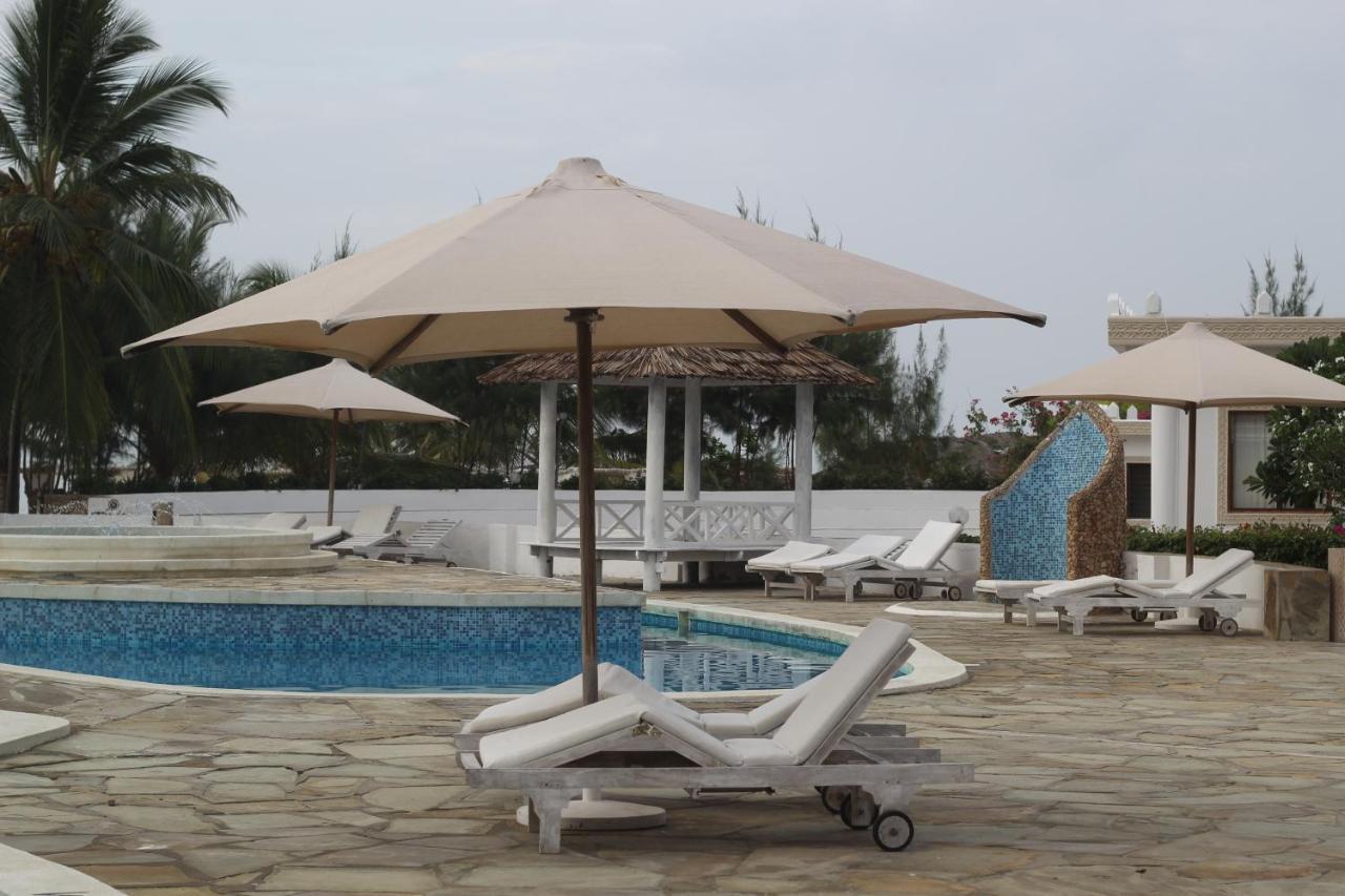 Twiga Beach Resort & Spa Ватаму Экстерьер фото